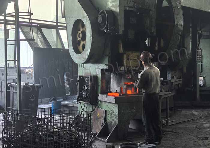 Closing mold equipment - Closed Die Drop Forging